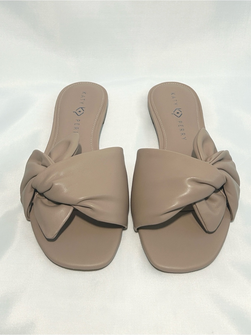 Katy Perry - The Halie Bow Sandal